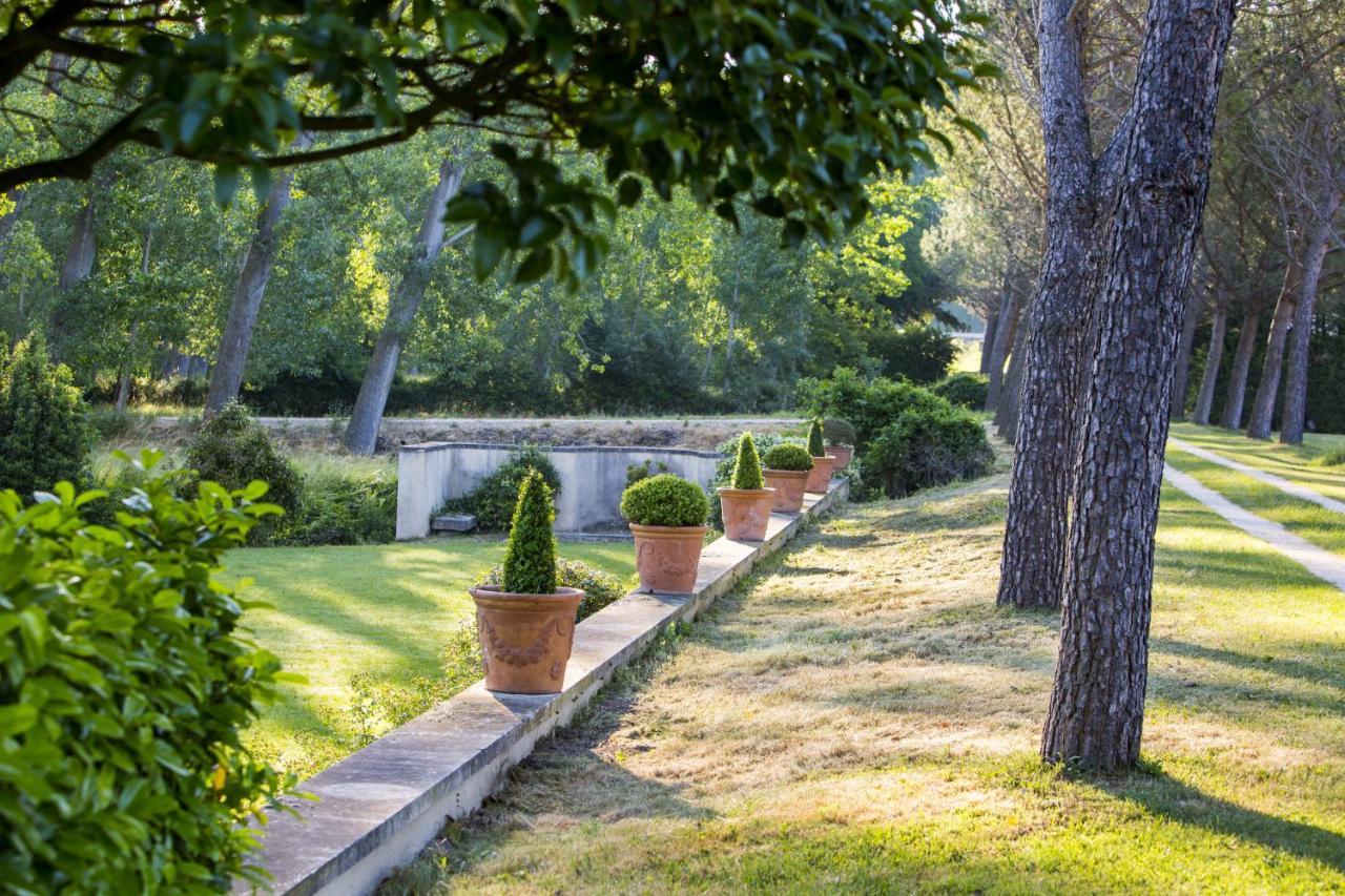 Chateau Talaud Loriol-du-Comtat Exteriör bild