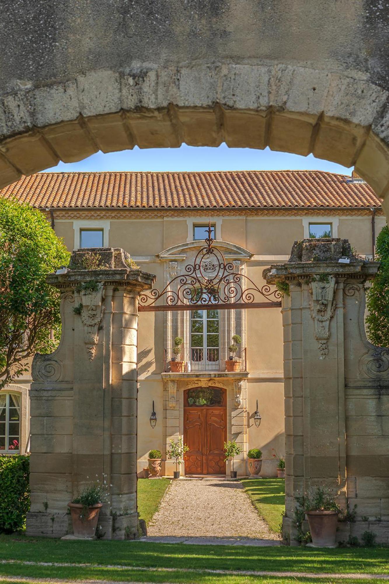 Chateau Talaud Loriol-du-Comtat Exteriör bild