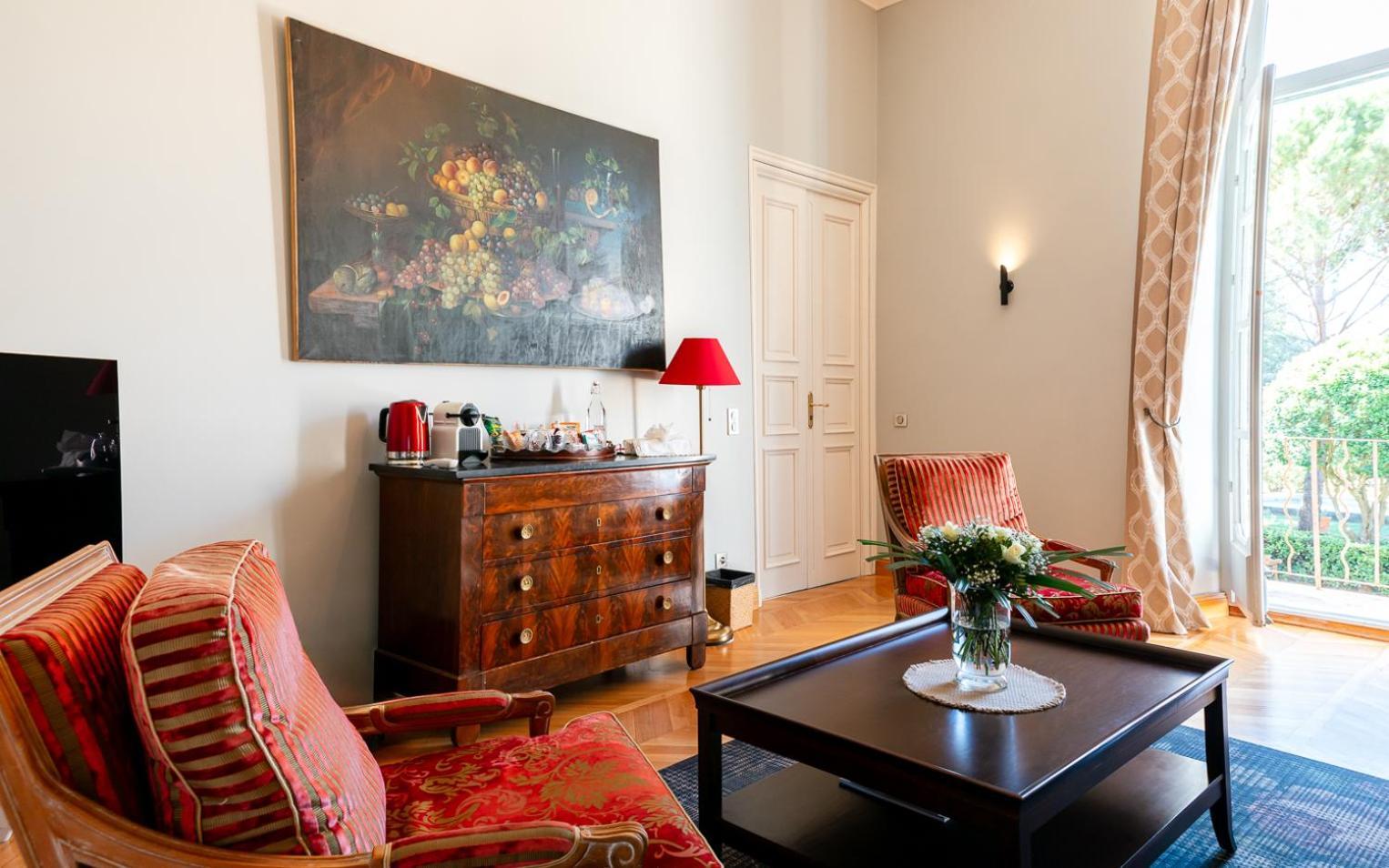 Chateau Talaud Loriol-du-Comtat Rum bild